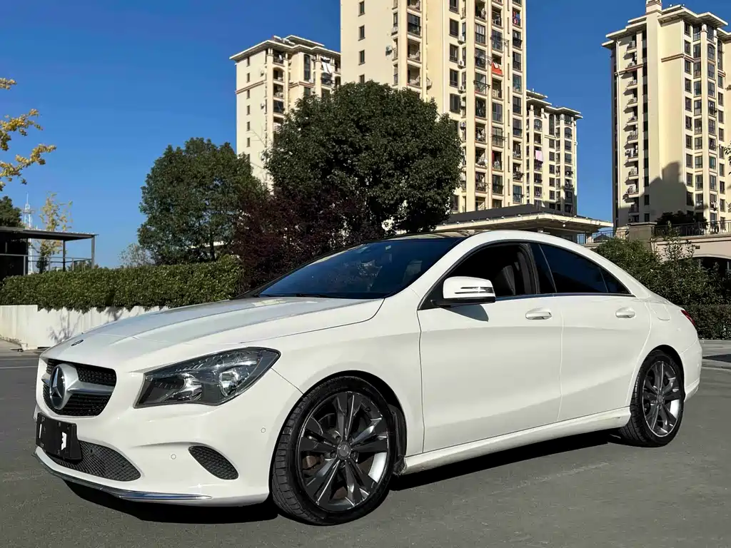 MERCEDES-BENZ CLA