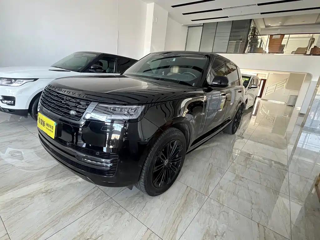 Land Rover Range Rover 2023 3.0 L6 400PS мест Long Wheelbase