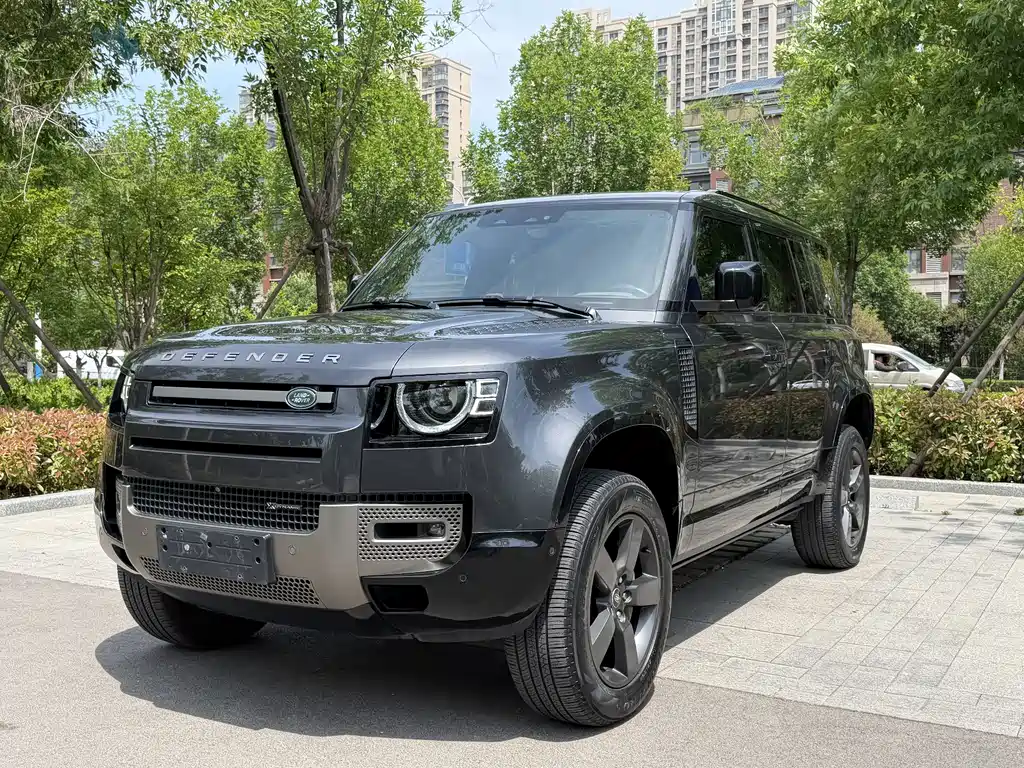 Land Rover Defender 2021