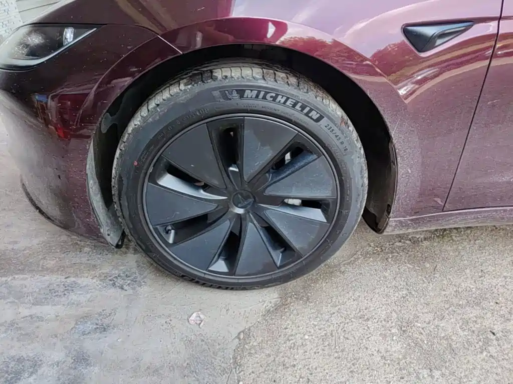 Tesla Model 3 — миниатюра 23