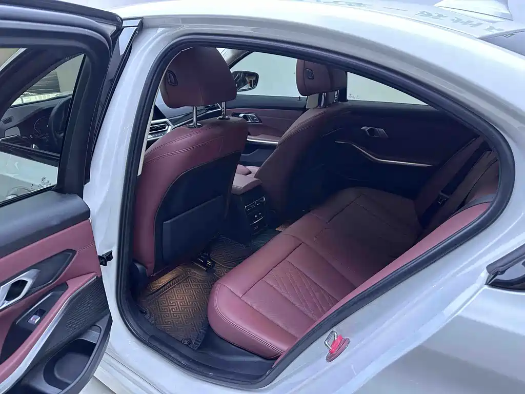 BMW 3 Series — миниатюра 10