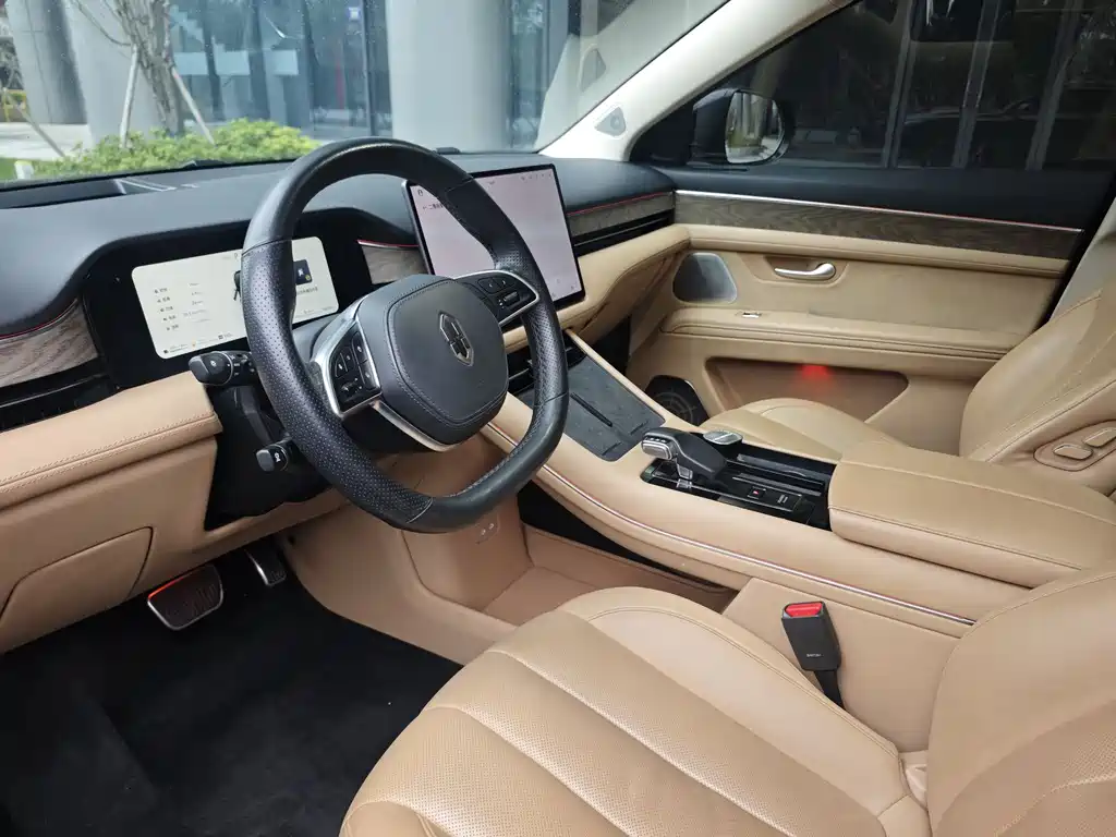 AITO ASK THE WORLD M7