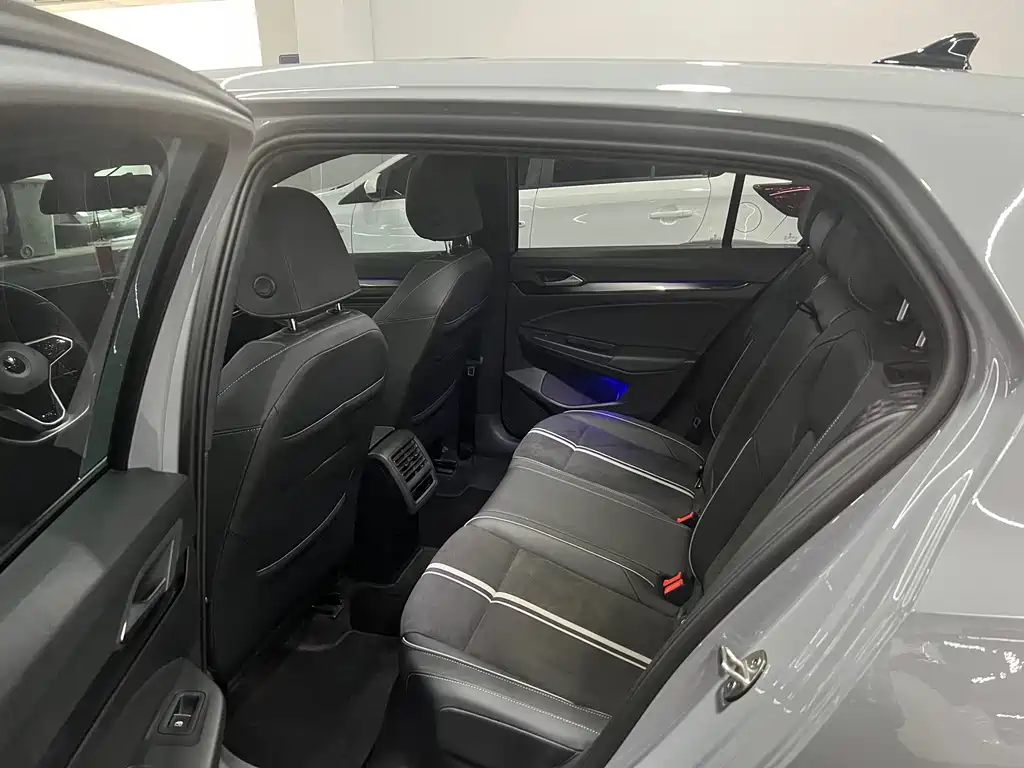 Volkswagen Golf — миниатюра 8
