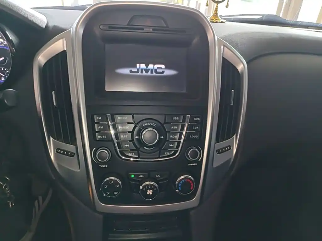 JMC Yuhu 7 — миниатюра 13