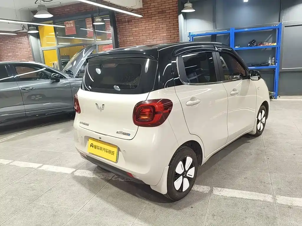 Wuling MINIEV — миниатюра 4
