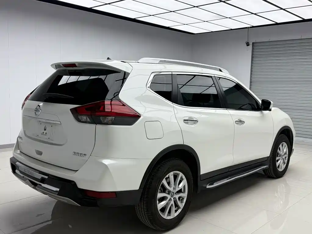 Nissan X-Trail — миниатюра 4