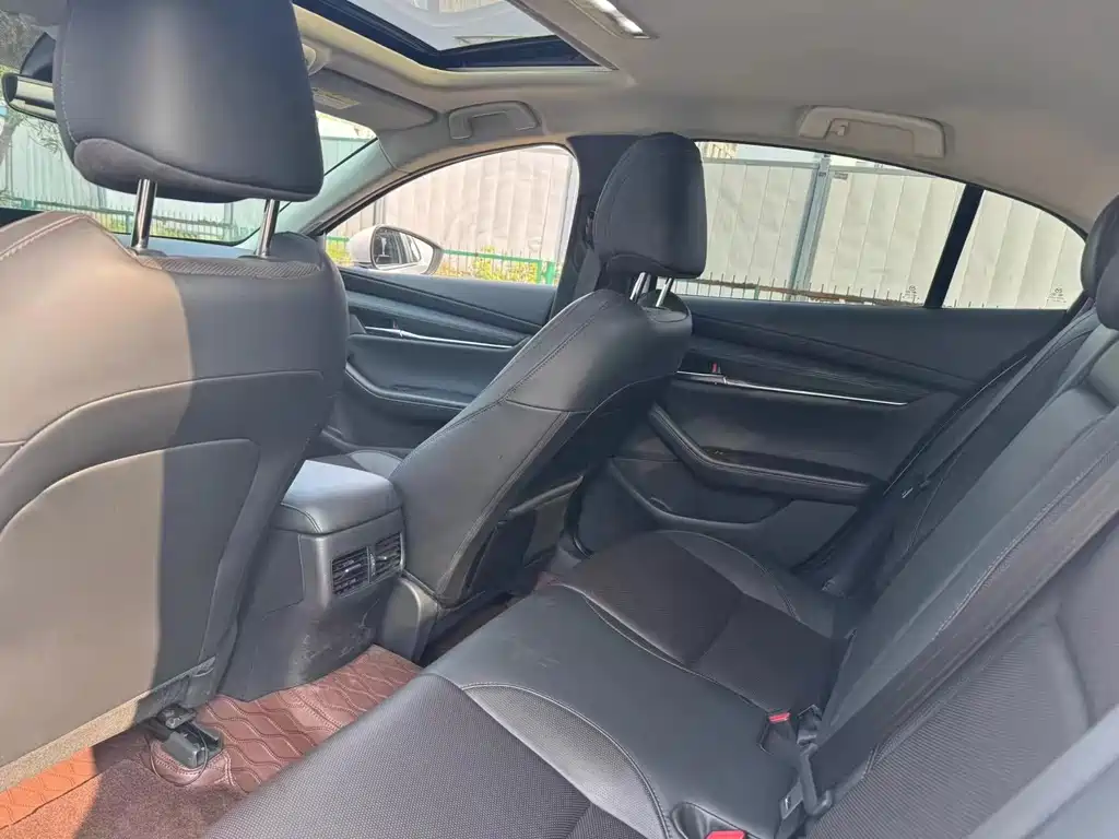 Mazda 3 Axela — миниатюра 5