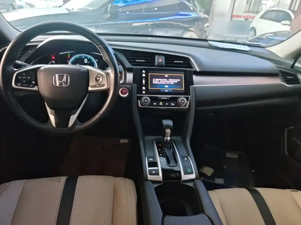 Honda Civic — миниатюра 10