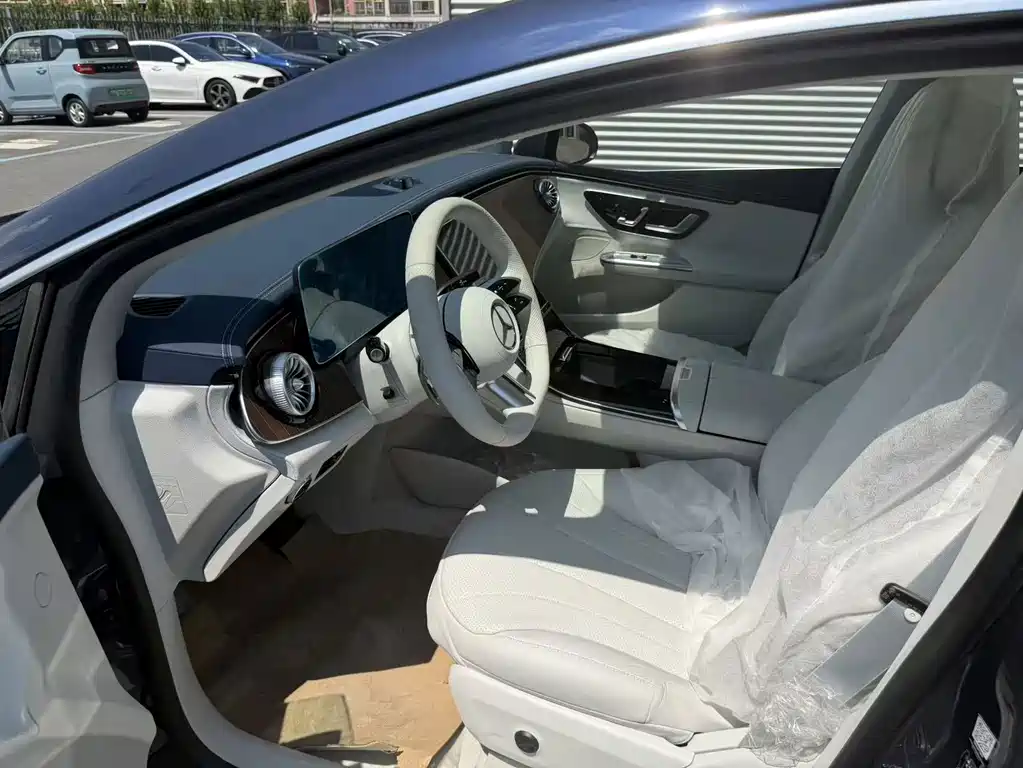 Mercedes-Benz EQE — миниатюра 9