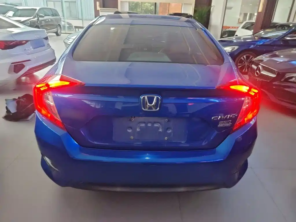 Honda Civic — миниатюра 6