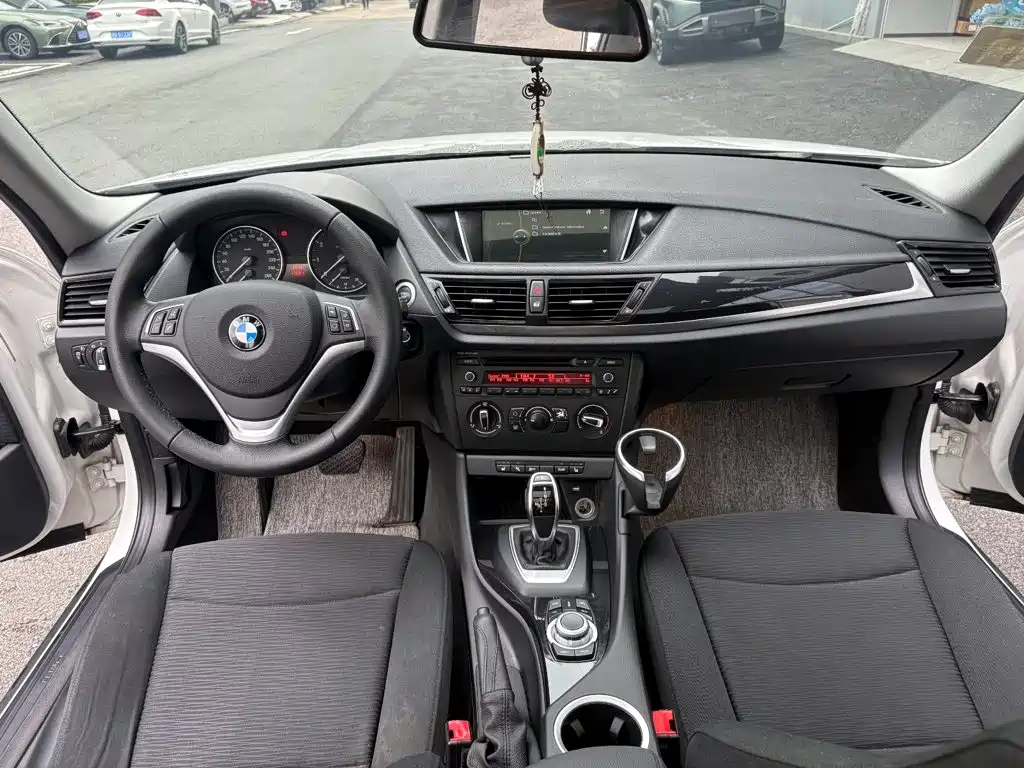 BMW X1 — миниатюра 5