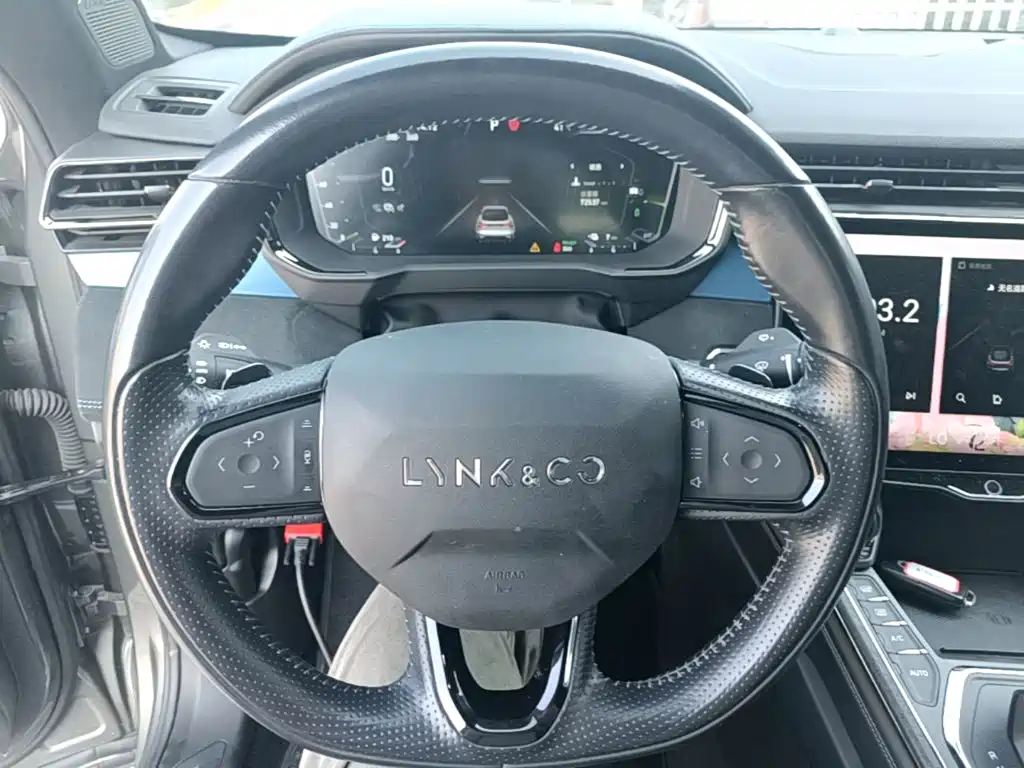 Lynk & Co 05 EM-P — миниатюра 11