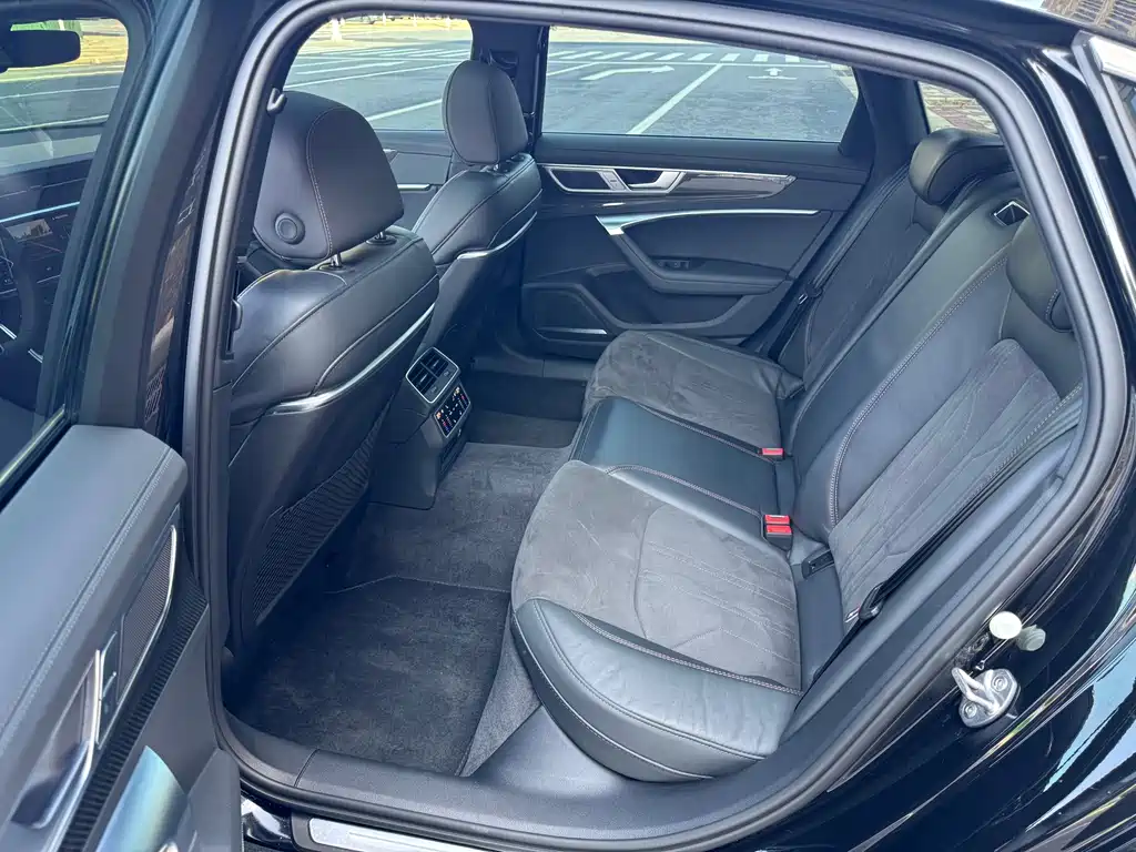 Audi A6L — миниатюра 10