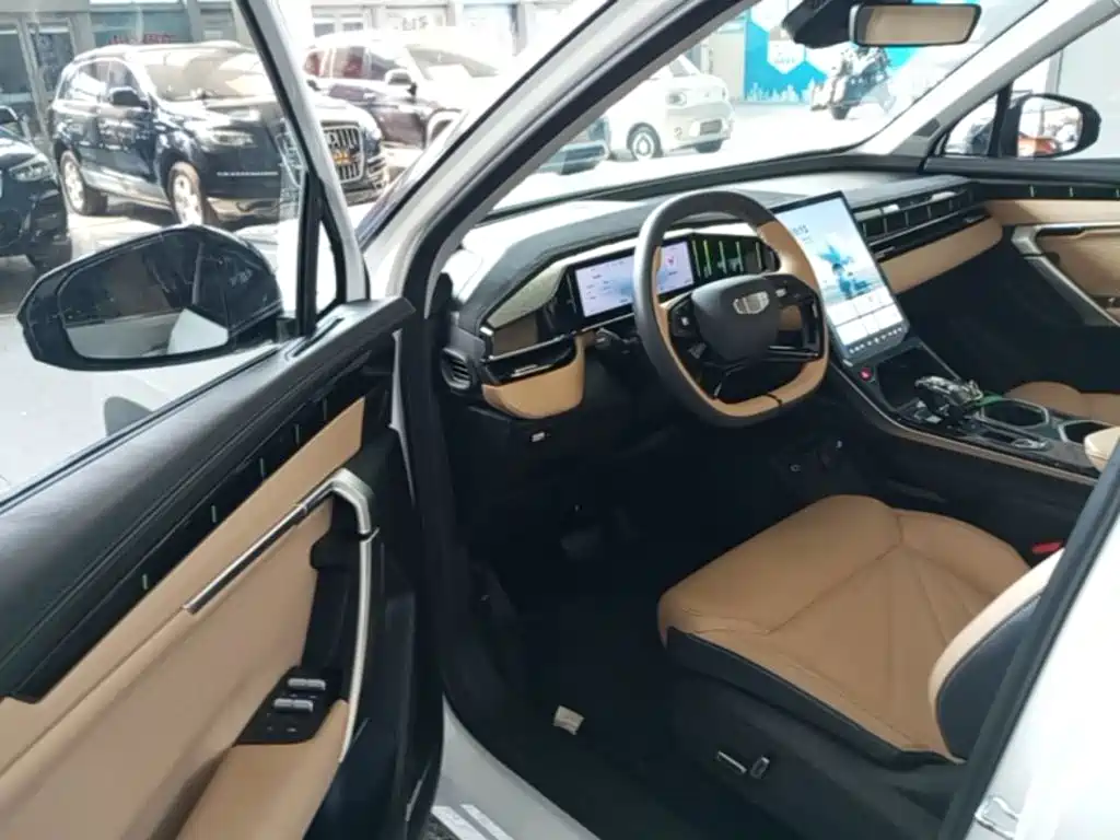 Geely Boyue L — миниатюра 16