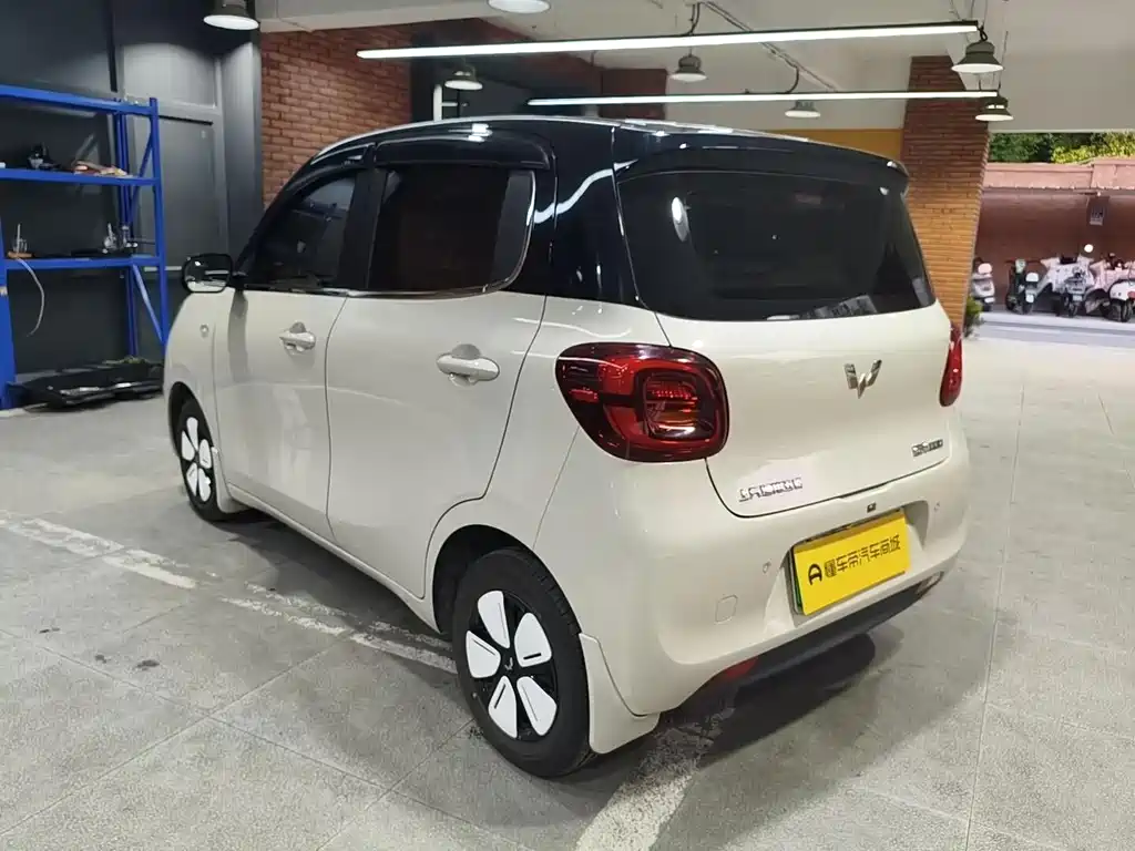 Wuling MINIEV — миниатюра 3