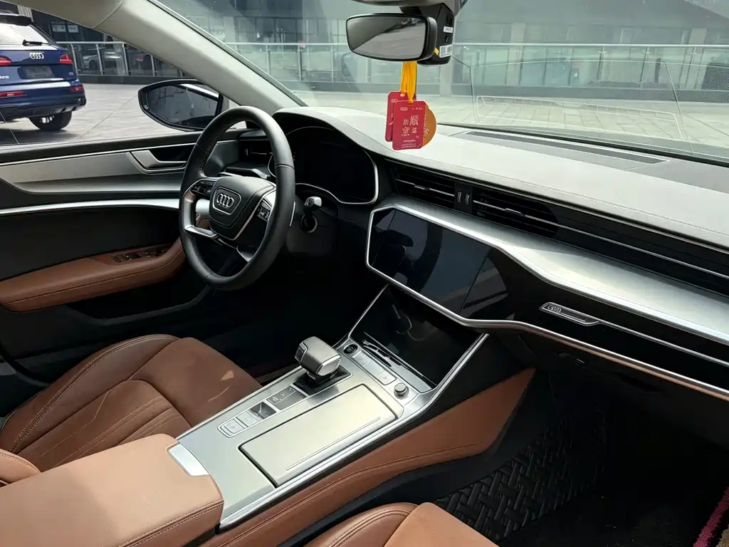 Audi A7L — миниатюра 10