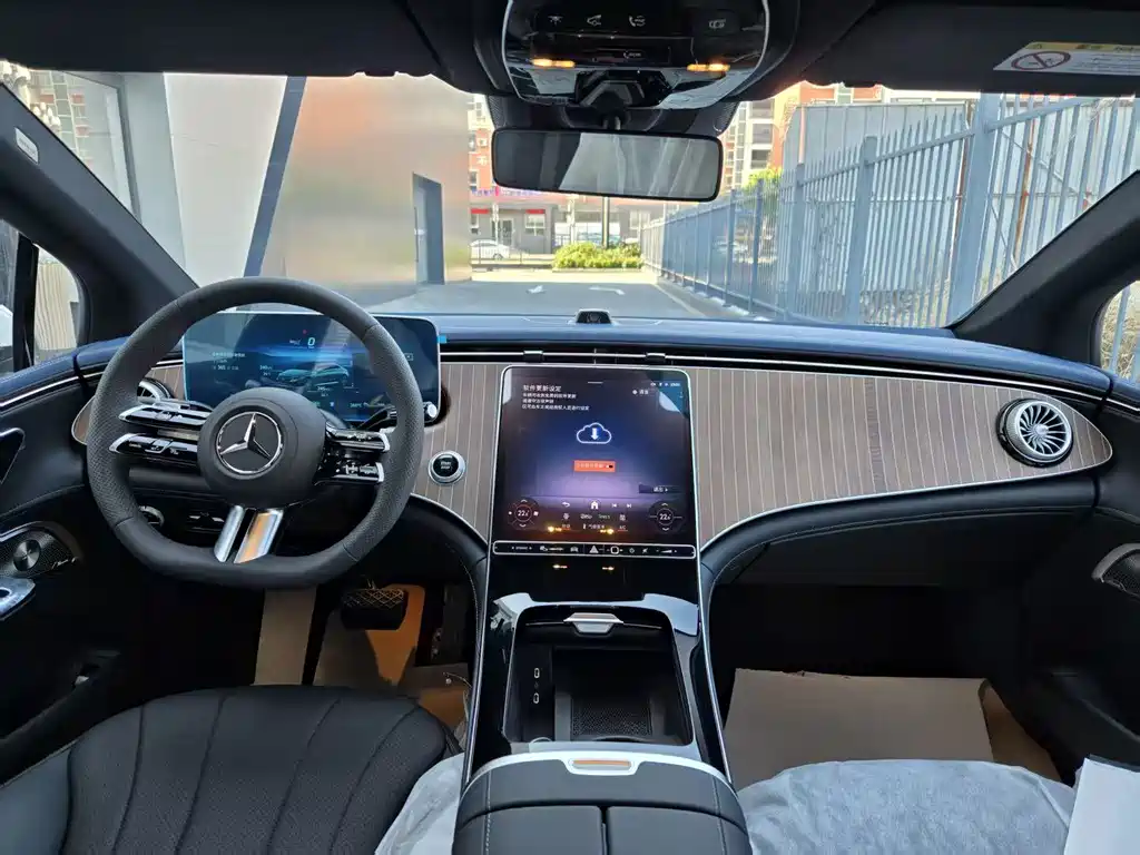 Mercedes-Benz EQE — миниатюра 8