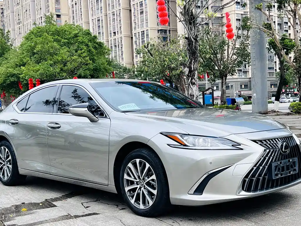 Lexus ES — миниатюра 2