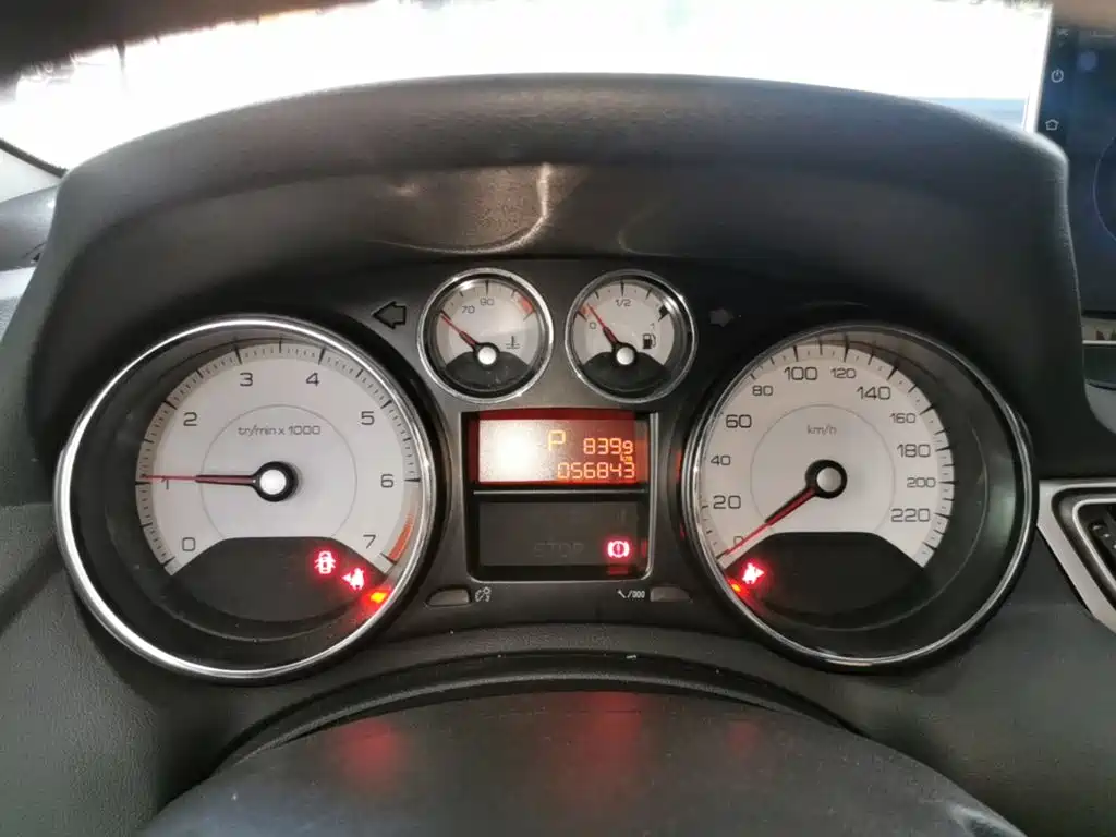 Peugeot 308 — миниатюра 12