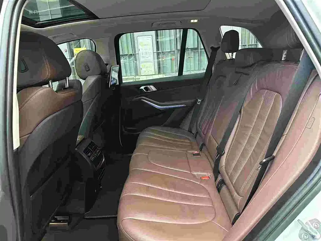 BMW X5 (Import) — миниатюра 6