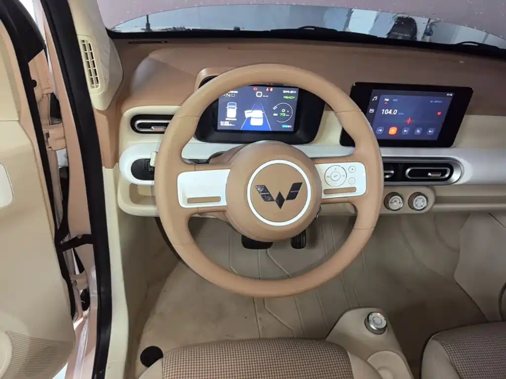 Wuling MINIEV — миниатюра 11