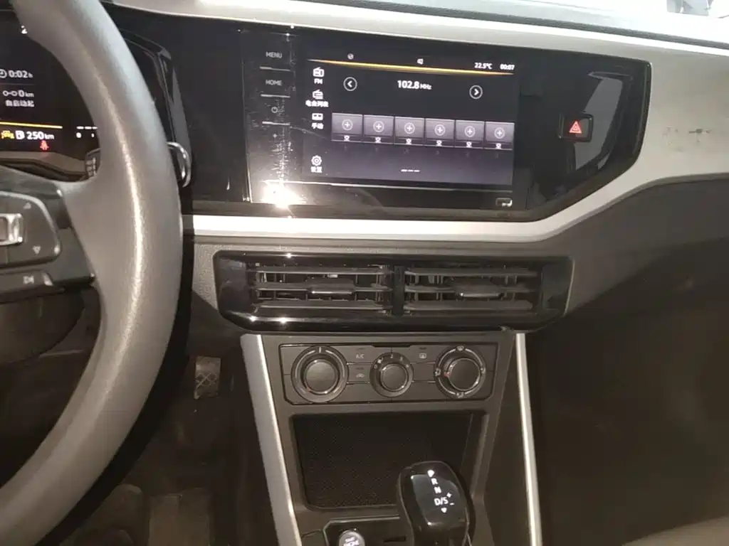 Volkswagen Polo — миниатюра 13