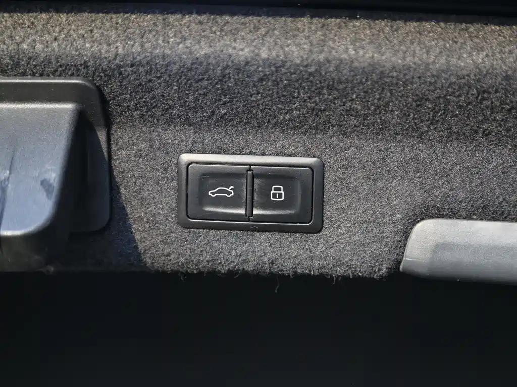 Audi A6L — миниатюра 9