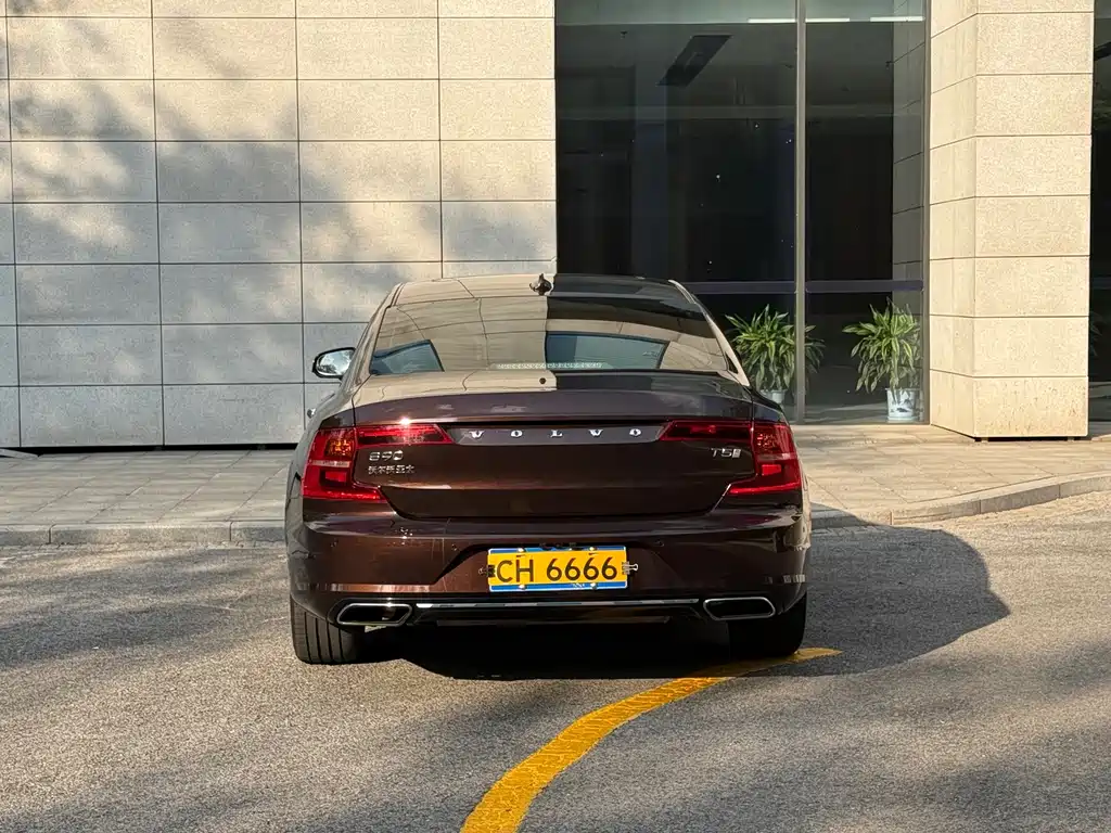 Volvo S90 — миниатюра 19