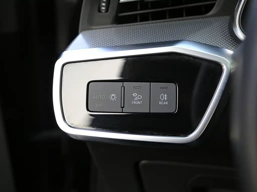 Audi A6L — миниатюра 14