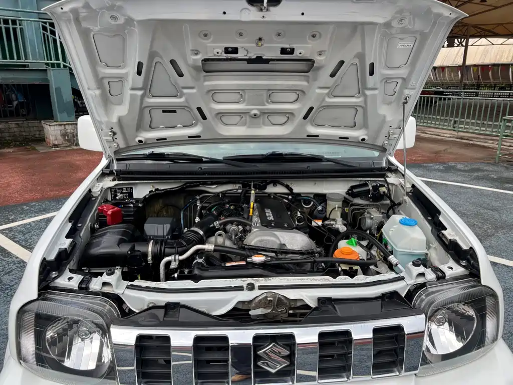 Suzuki Jimny — миниатюра 14