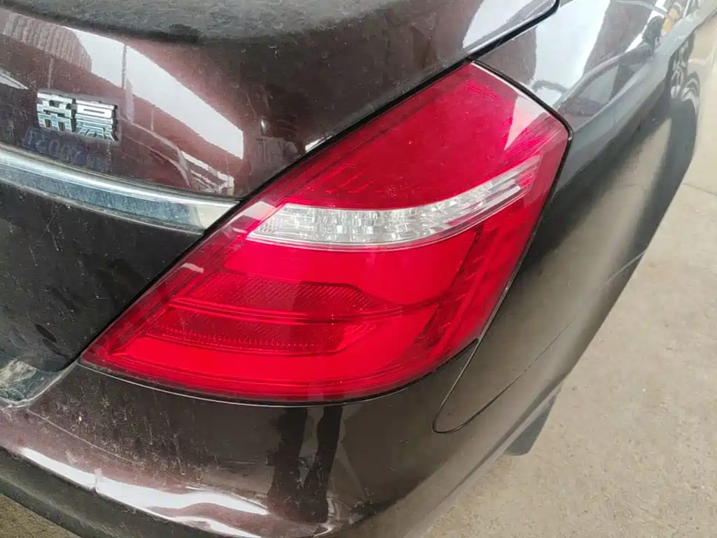 Geely Emgrand — миниатюра 8