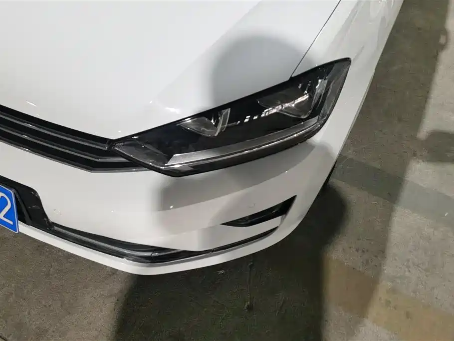 VOLKSWAGEN GOLF*JIAYU