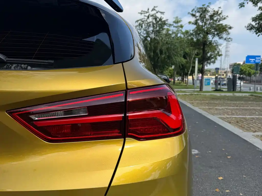 BMW X2 (Import) — миниатюра 10