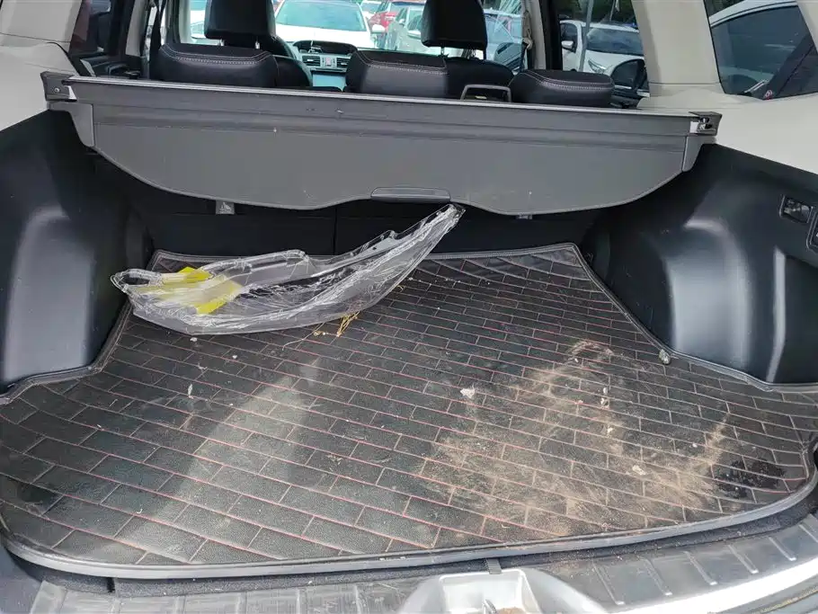 Subaru Forester 2014 2.0i AT Luxury