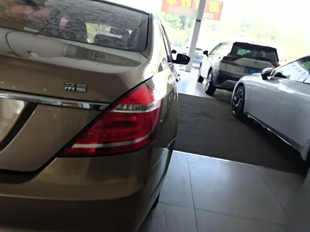 Geely Emgrand — миниатюра 8