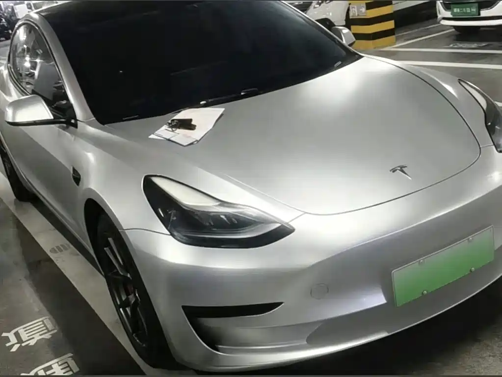 Tesla Model 3 — миниатюра 3