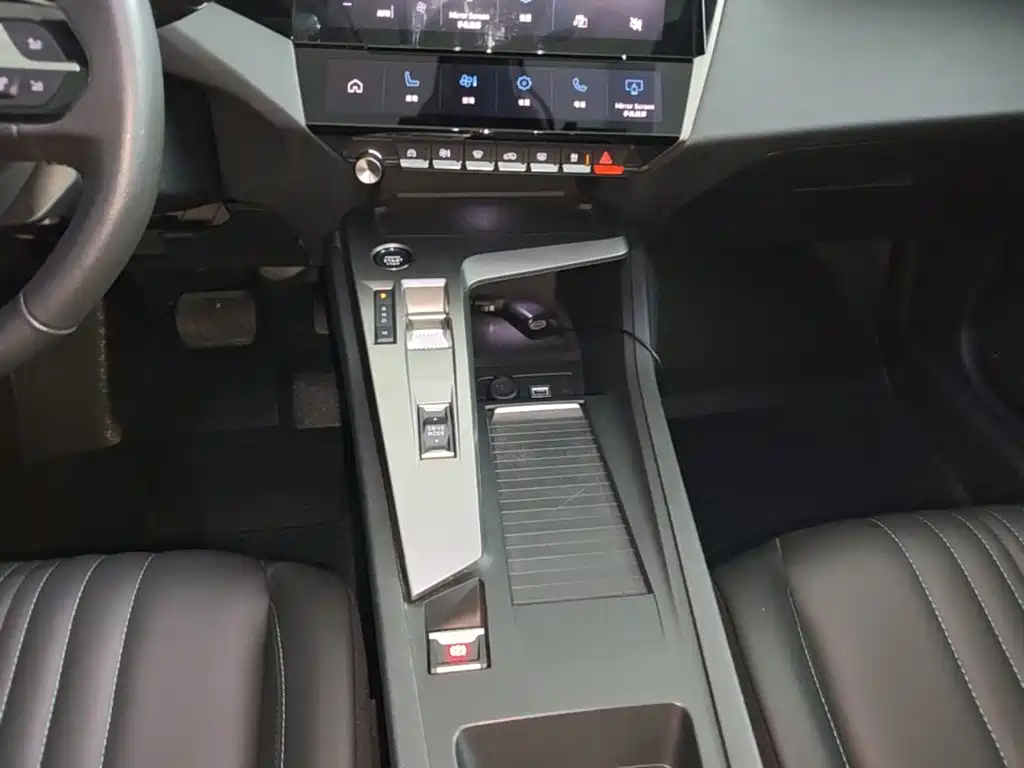 Peugeot 408X Charm Power Edition, фото 14