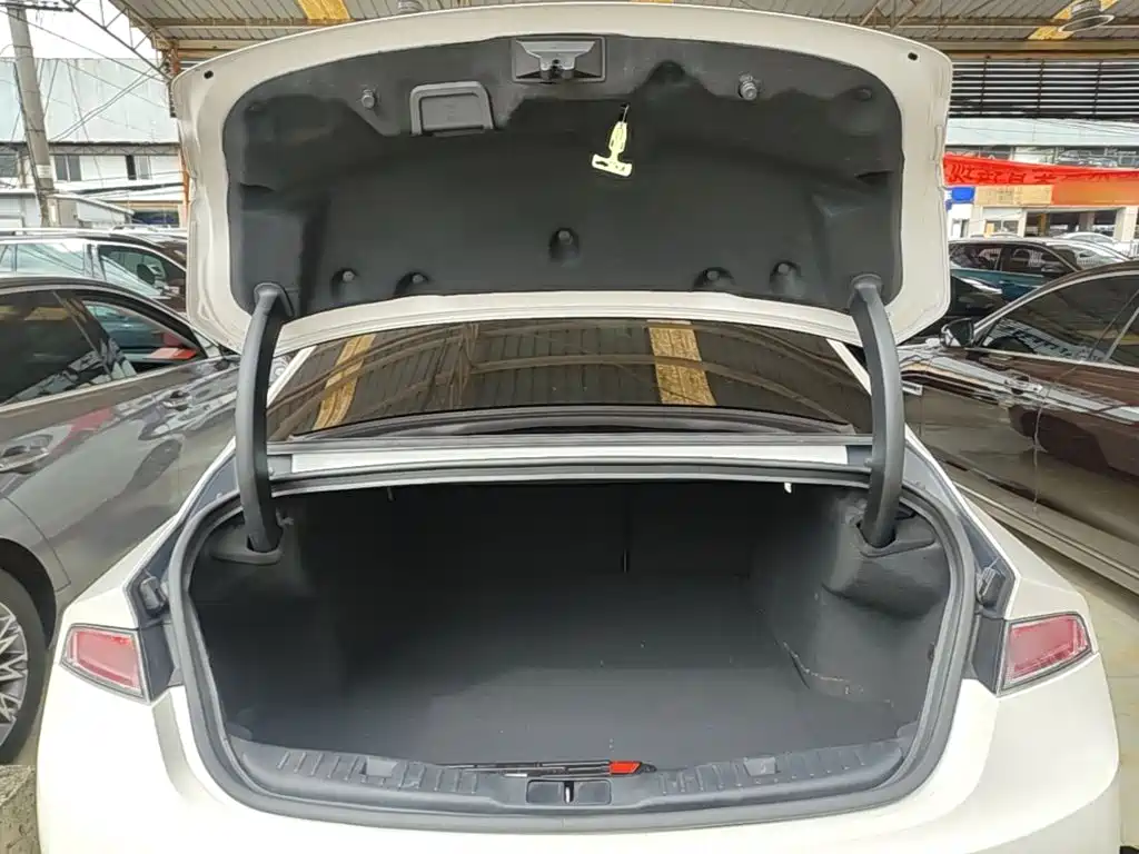 Lincoln MKZ — миниатюра 19