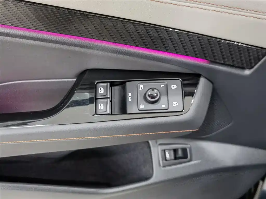 VOLKSWAGEN ID.7 VIZZION