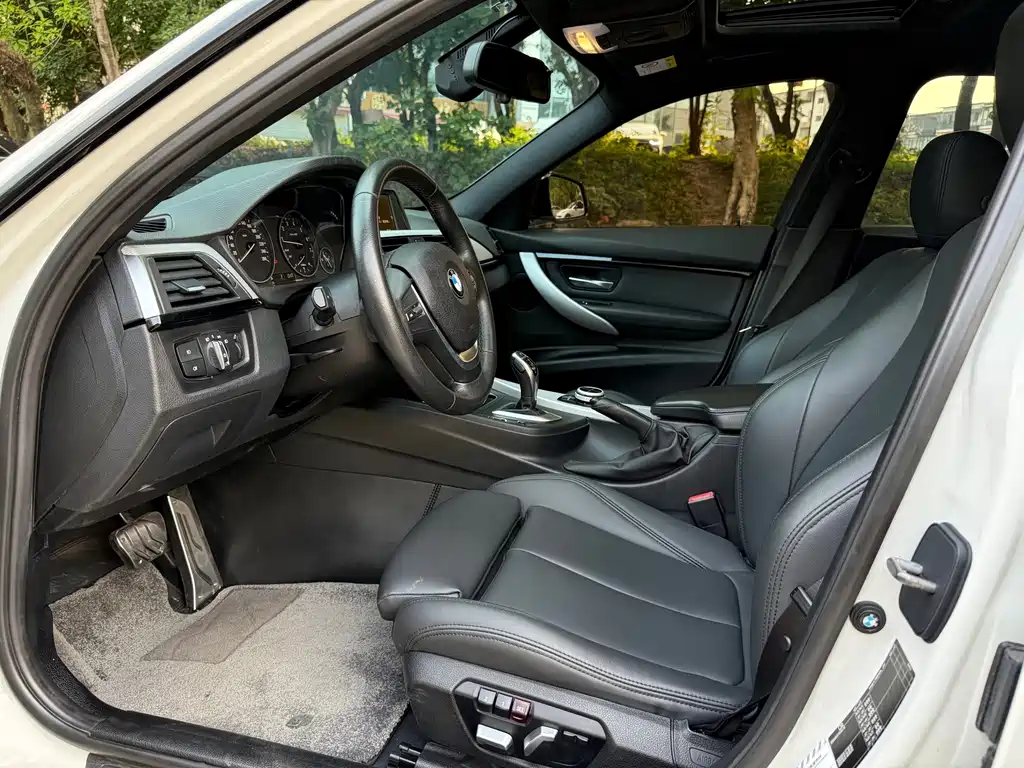 BMW 3 Series — миниатюра 4