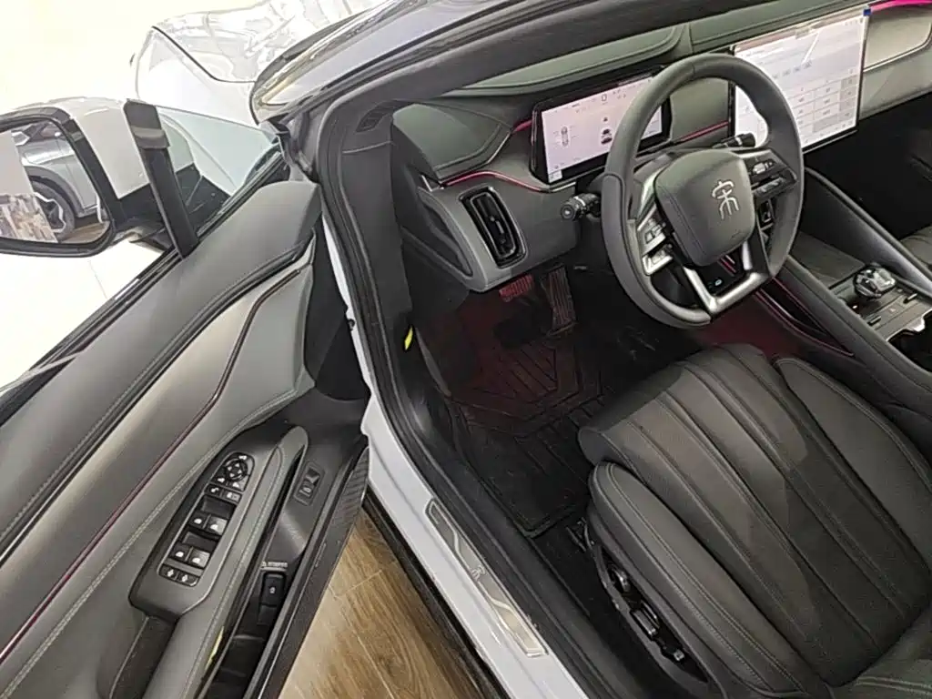 BYD L EV — миниатюра 16