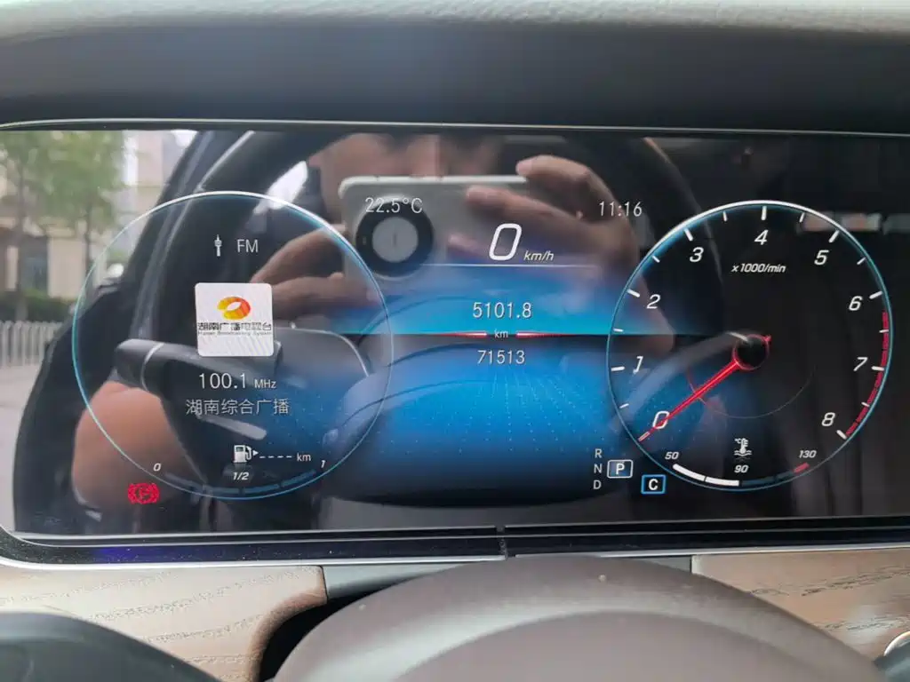 Mercedes-Benz E-Class — миниатюра 12