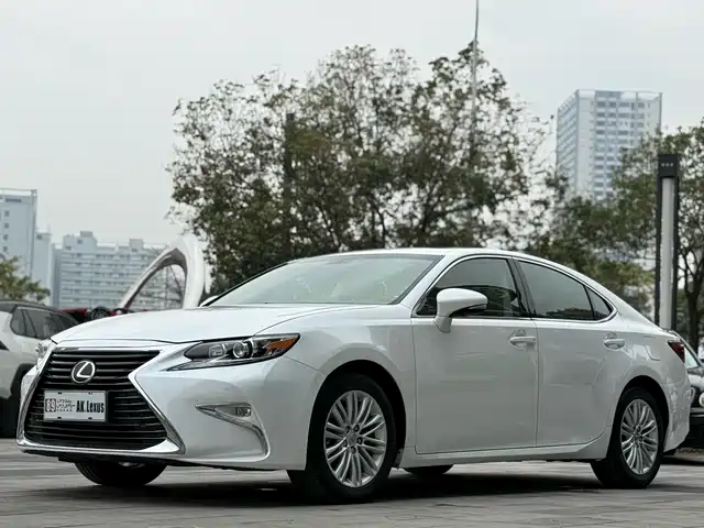 LEXUS ES 2017