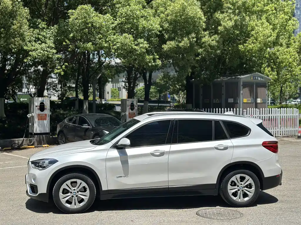 BMW X1 2016 sDrive18Li Premium