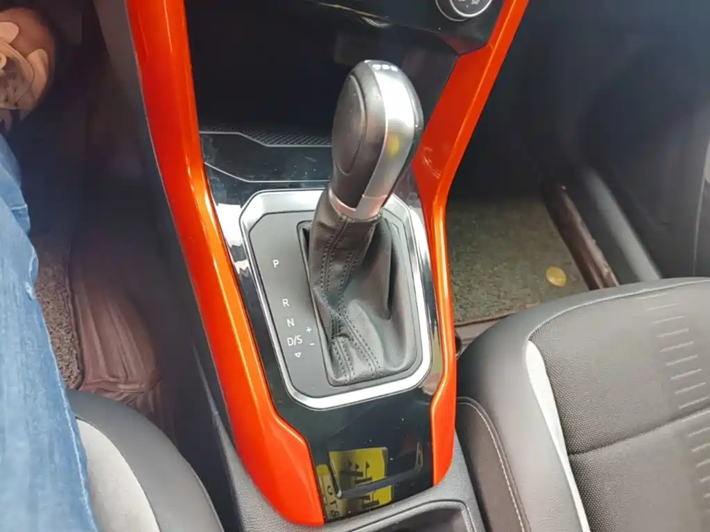 Volkswagen T-Roc — миниатюра 14