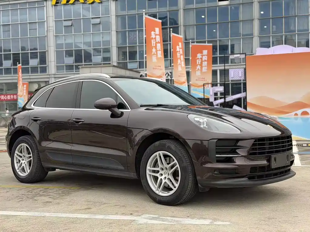 Porsche Macan — миниатюра 3