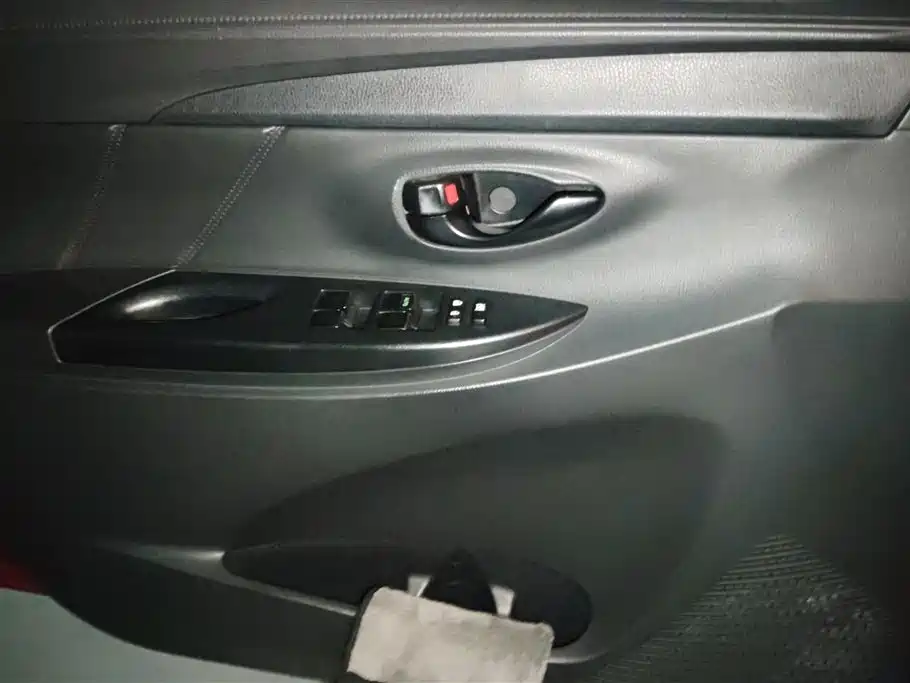 TOYOTA YARIS L TO ENJOY