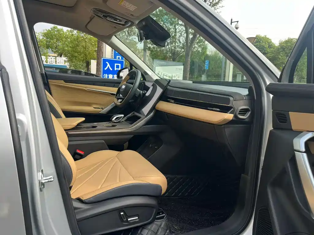 Geely Boyue L — миниатюра 6