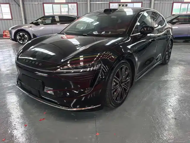 AITO WISDOM WORLD R7 2025