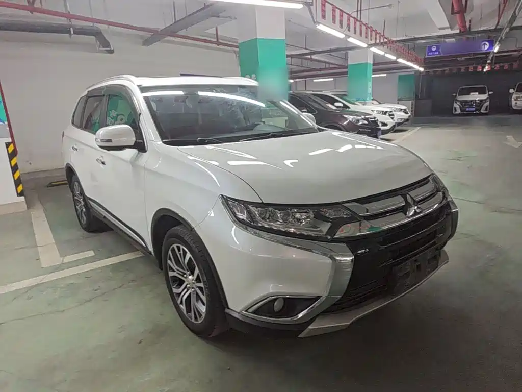 Mitsubishi Outlander — миниатюра 4